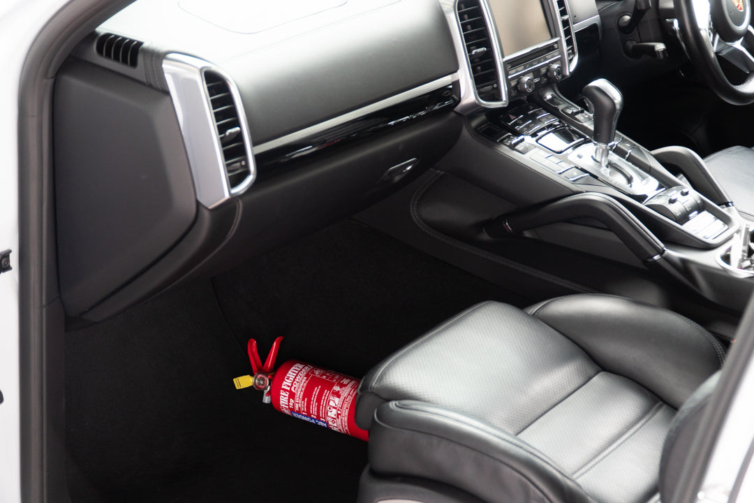 1kg fire extinguisher in a car